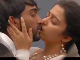 Telugu couple planning pour x évalué vidéo sur la téléphone sur valentin jour