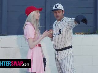 Tremendous Teens Cecelia Taylor, Mazy Myers Get Naughty With Step Dads right after Baseball Lesson - DaughterSwap
