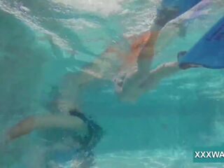 Fabulous rjavolaska harlot candy swims pod vodo, umazano film 32