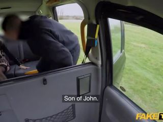 Hamisítvány taxi borostyán jayne szar által a suspected fiú a john