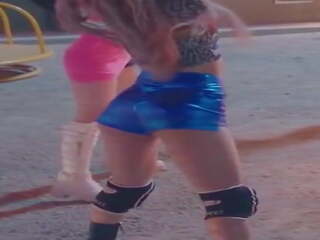 G I-dle's Soyeon with Her Booty and Her Jiggle: HD dirty film 04
