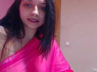 Indian Webcam girlfriend in Saree Showing Her Tits: Free sex movie 6b