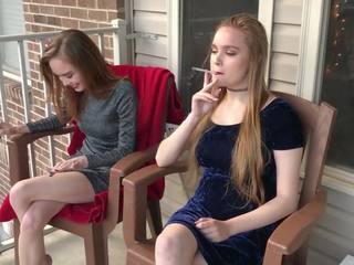 Brooke & lacey - vs120 a fumar irmãs