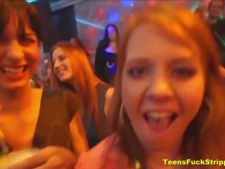Däli moms and gfs turn into floozies & suck & fuck at stripper night
