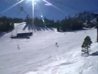 Attractive ruskeaverikkö perseestä kova 1 tunti jälkeen snowboarding