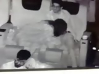 Cặp vợ chồng miệng khiêu dâm trong rạp chiếu phim - pakistan