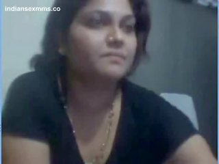 देसी काकी न्यूड पर वेबकॅम दिखा उसकी बड़ा बूब्स & पुसी mms