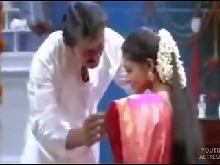 Telugu aktrisa raasi ajaýyp first night scene
