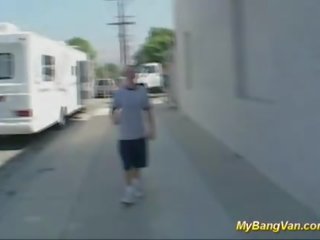 مارس الجنس شاق بالغ فيديو في لي فرقعة سيارة نقل