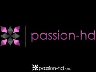 Passion-hd tv reparatie kameraad krijgt naar neuken twee tiener meisjes