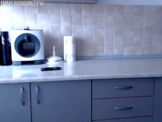 Vídeo pornográfico HD grátis de OMG! Squirting In Her Friends Kitchen! - SpankBang- The Front Page of porn