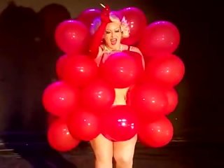 Cabaret burlesk skitten martini baloon