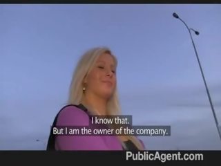 Viešasis agentas - blondinė priima x įvertinti klipas už pinigai