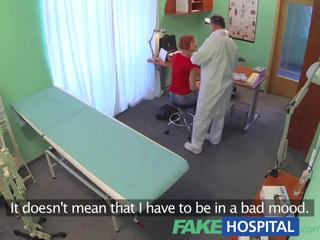 Fakehospital inviting vöröshajú akarat csinál bármi mert egy beteg jegyzet hogy kap ki munka